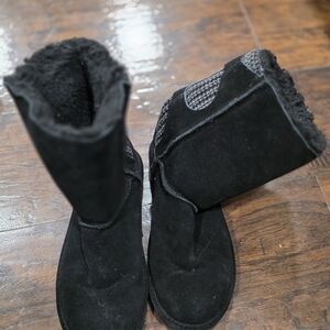 BearPaw Black Winter Boots